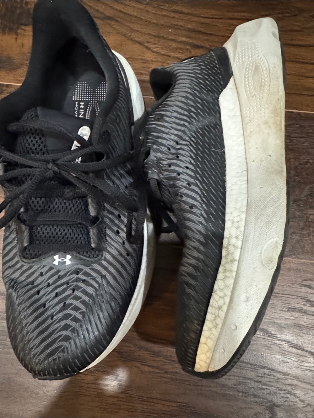 Under Armour Women’s Black & White Athletic Running Shoes